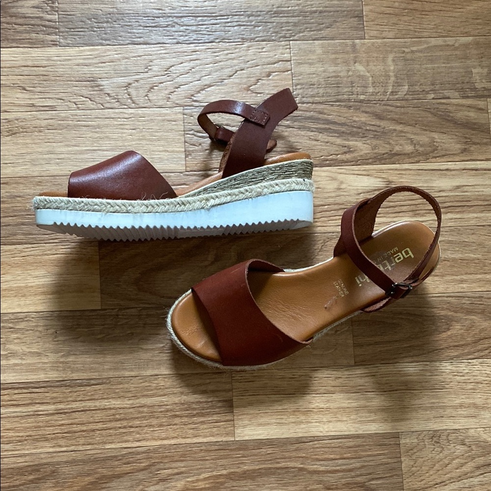 Brown Espadrilles with Leather Straps and Platform Sole